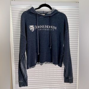 Cropped JHU Hoodie Sweatshirt    Size Large    John’s Hopkins University